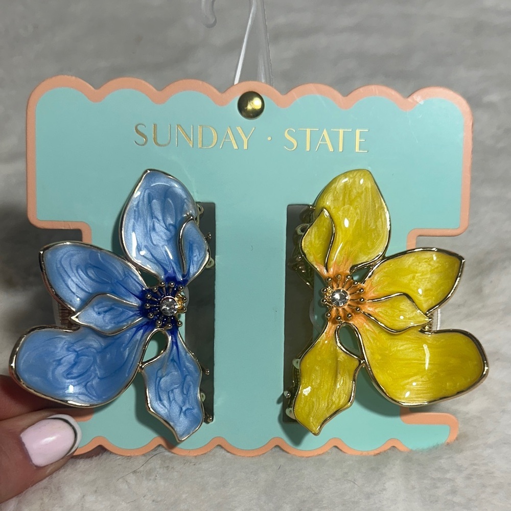 Sunday state set of two blue and yellow pansy, gold hair, claw clips